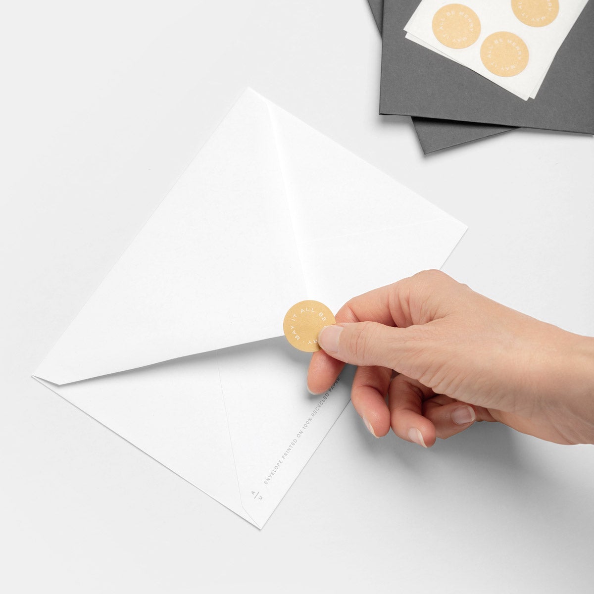 Make your own DIY holiday envelope sticker seals  Holiday envelopes, Diy  holiday, Envelope seal stickers