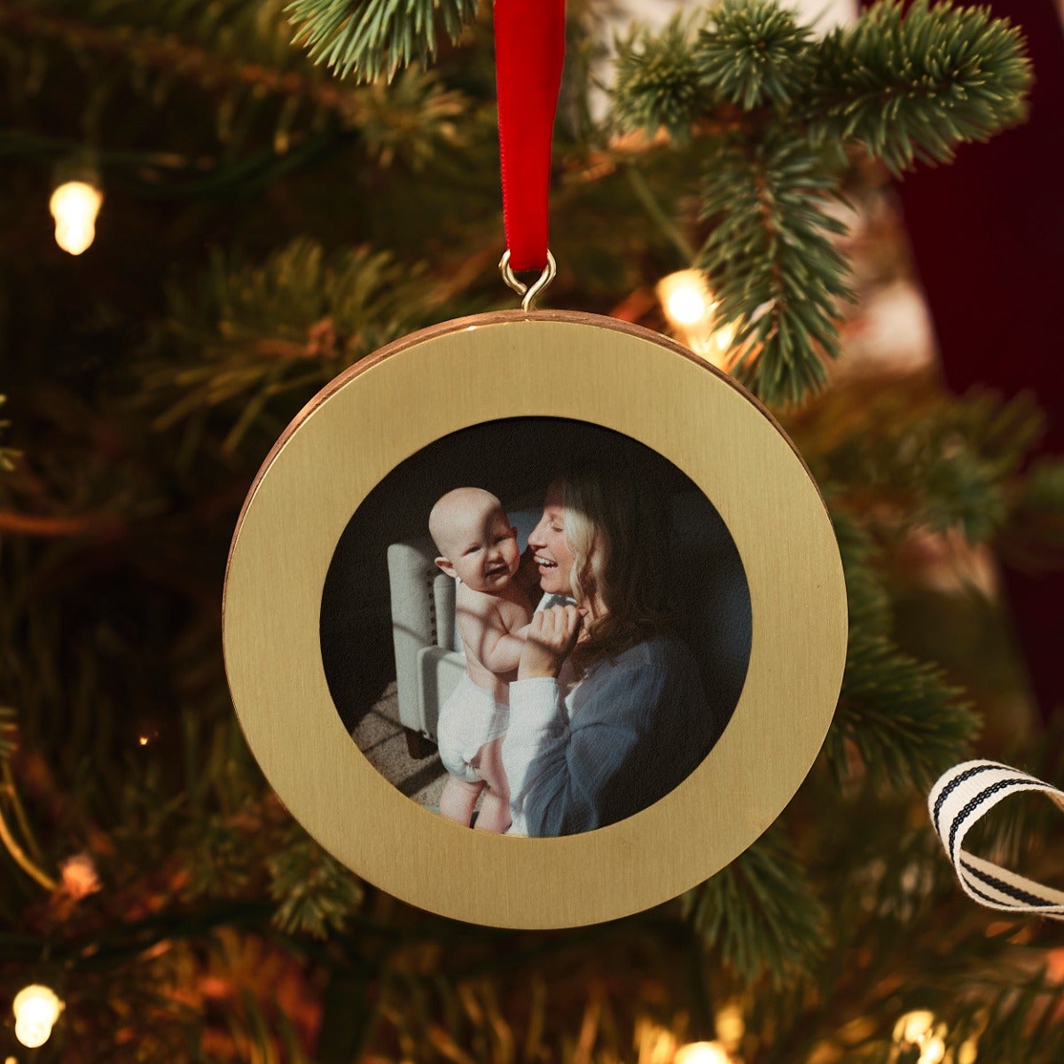 Photo Display Ornament